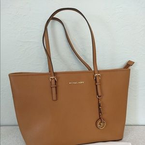 Michael Kors Jet Set Saffiano Leather Tote Bag
